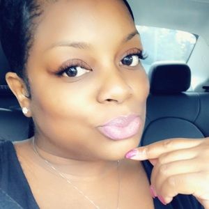 Meet your Posher, Kenyatta